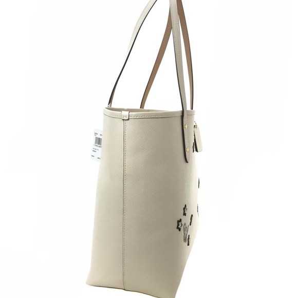 COACH • CITY TOTE WITH SOUVENIR EMBROIDERY - Picture 5 of 8